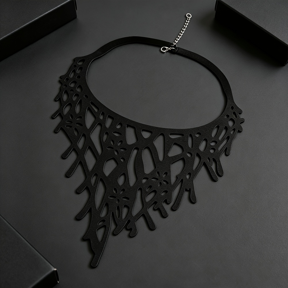 Women's Black Double-Layer Hollow Coral Vine Necklace, Avant-Garde